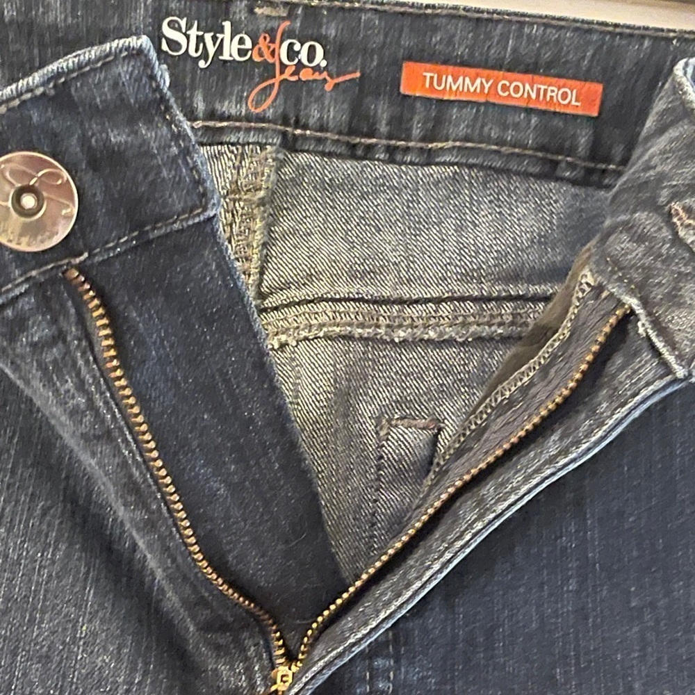 Style & Co Tummy Control Dark Wash Jeans Size 16 EUC - Picture 9 of 10